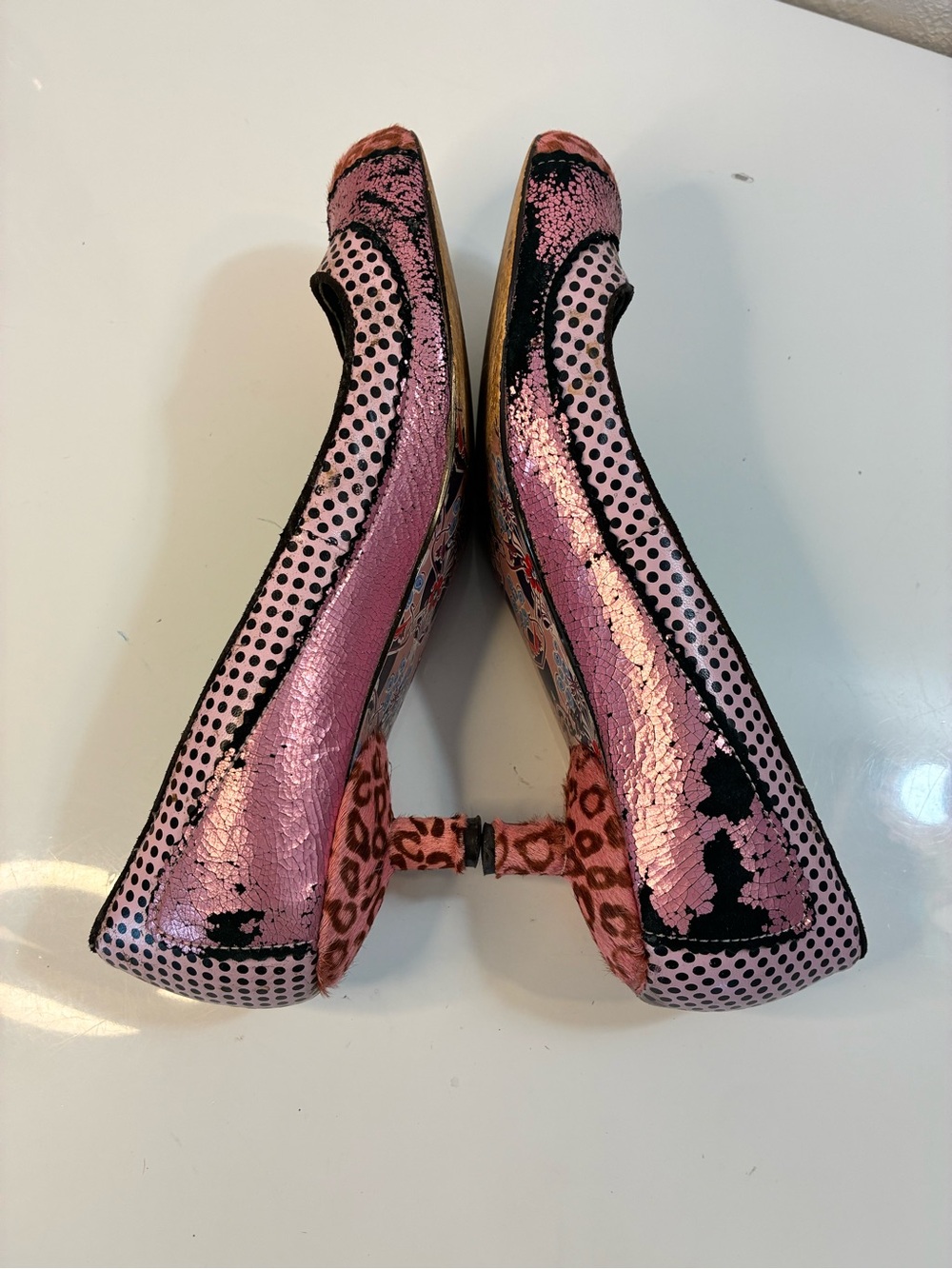 VTG Irregular Choice 41EU 10 Pink Patterned Kitten Heel Pumps Distressed READ - Picture 3 of 16